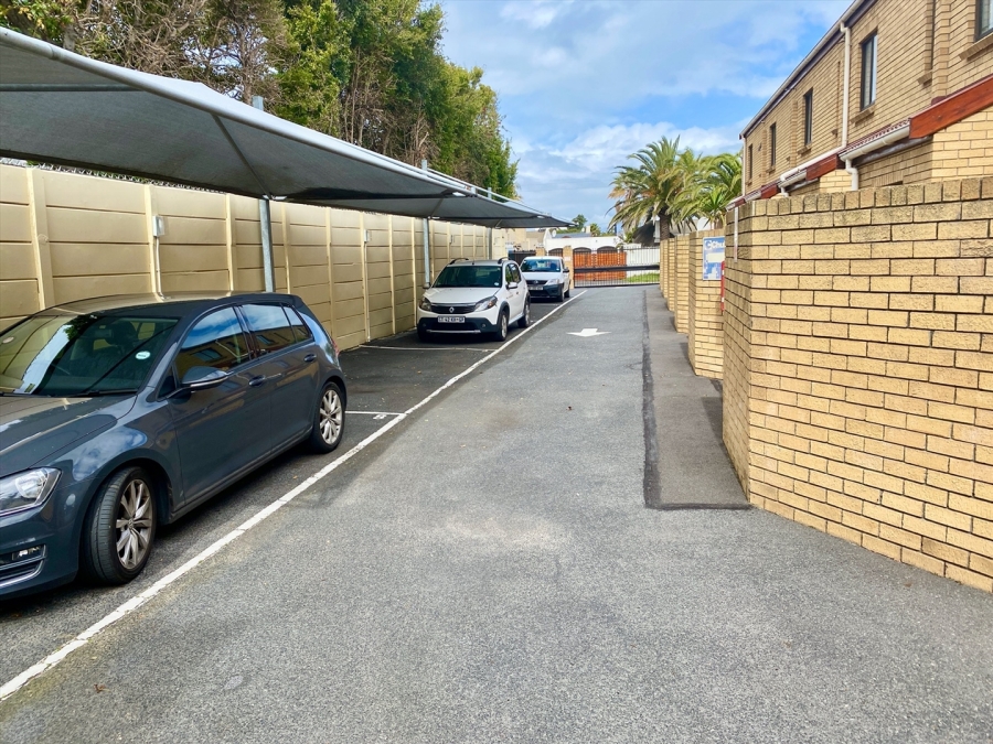To Let 2 Bedroom Property for Rent in Sunningdale Western Cape